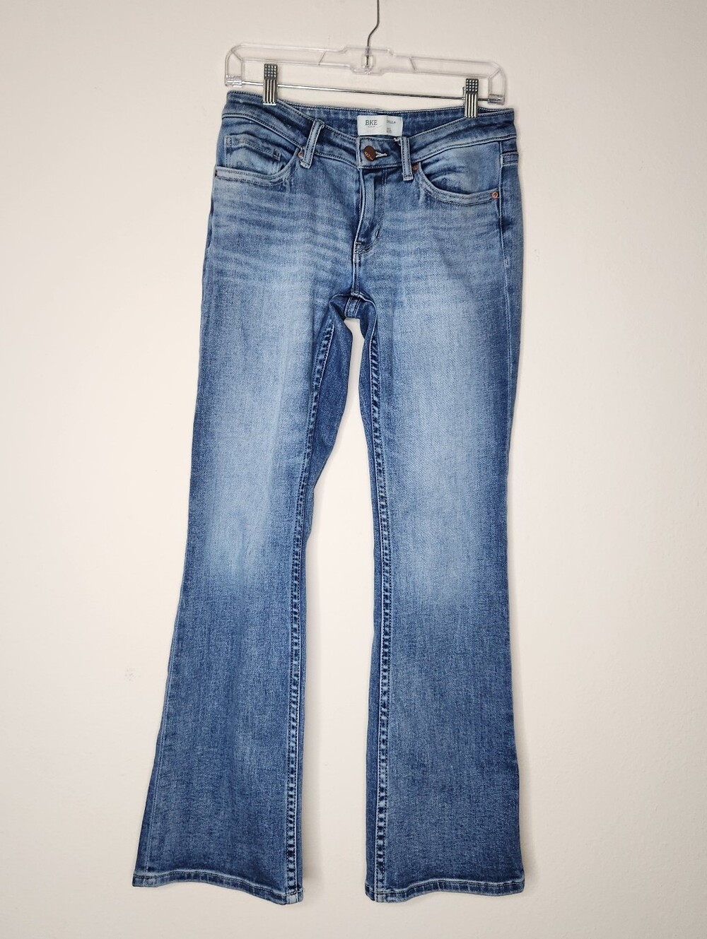 Bke Buckle Womens 28 X 31.5 Slim Fit Low Rise Bootcut Light Wash Jeans